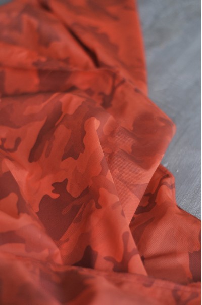 SD-TB  感溫變色面料－31℃溫變 100%尼龍  69g／m 半透明輕薄皮膚風衣布料 迷彩橙 感溫布 側面照